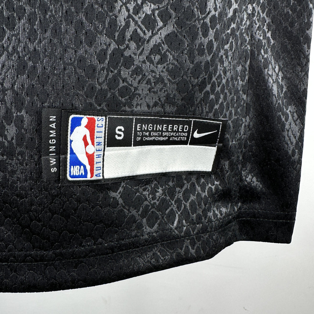 Kids Los Angeles Lakers Dončić #77 Jersey – Black (Youth Size)