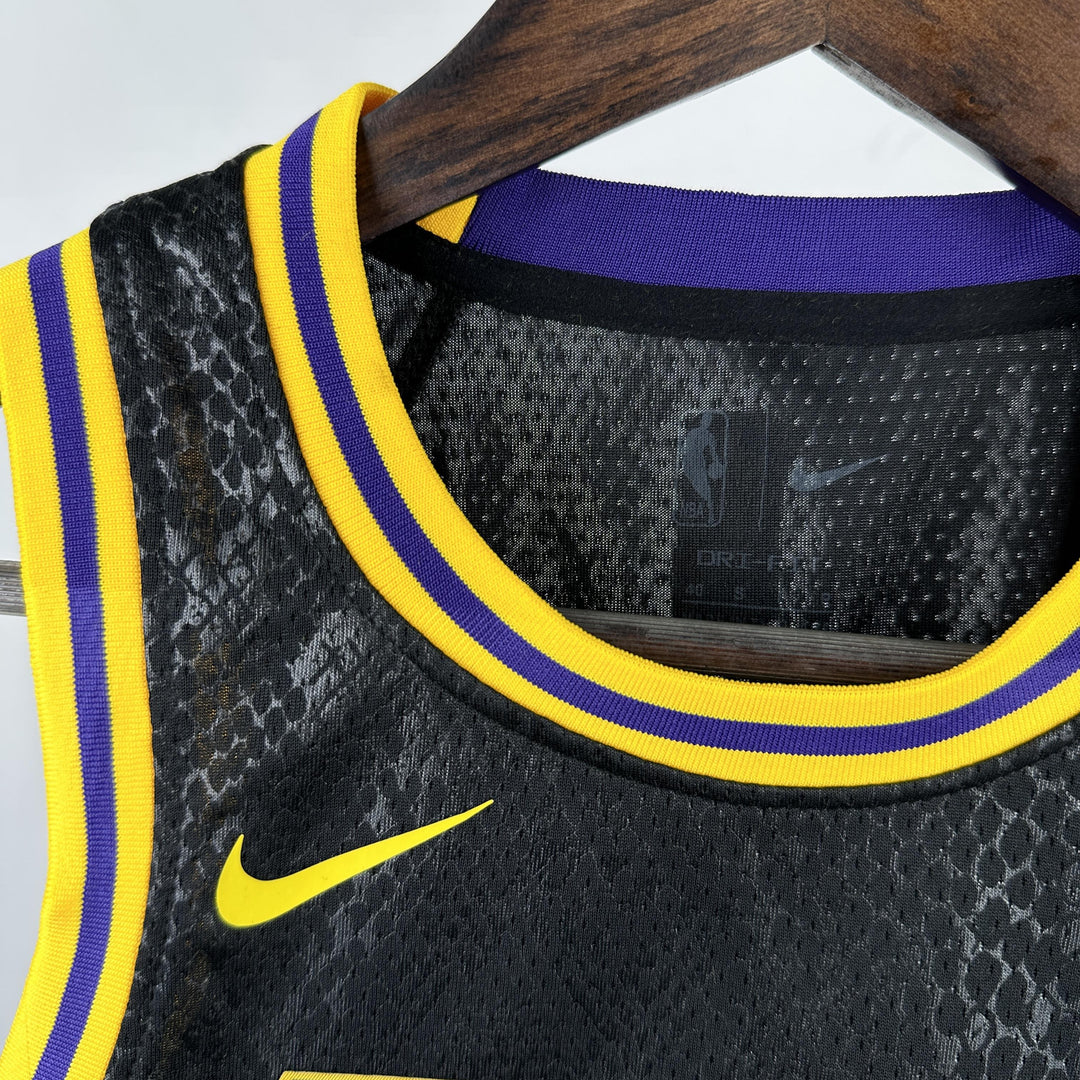 Kids Los Angeles Lakers Dončić #77 Jersey – Black (Youth Size)