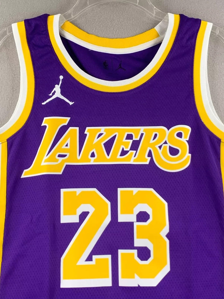 Los Angeles Lakers Statement Edition Jersey 24/25 – LeBron James (Purple)