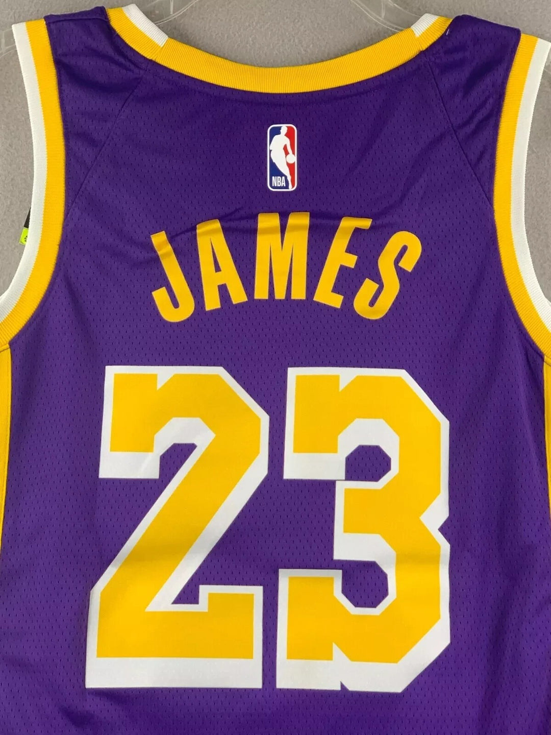 Los Angeles Lakers Statement Edition Jersey 24/25 – LeBron James (Purple)