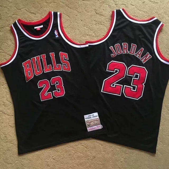 Chicago Bulls Retro Jersey – Mitchell & Ness 97/98 Michael Jordan (Black)