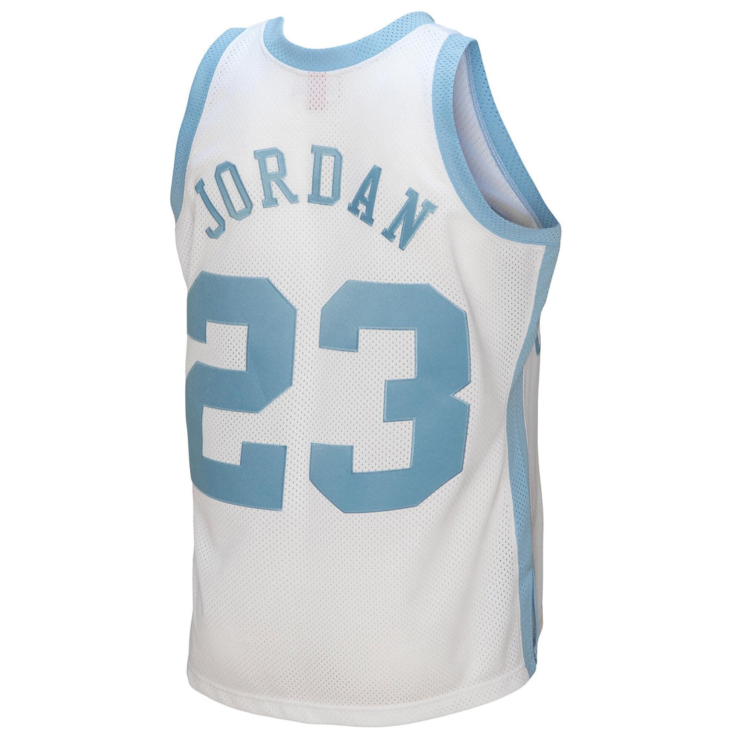 North Carolina Retro Jersey – Mitchell & Ness 83/84 Michael Jordan (White)