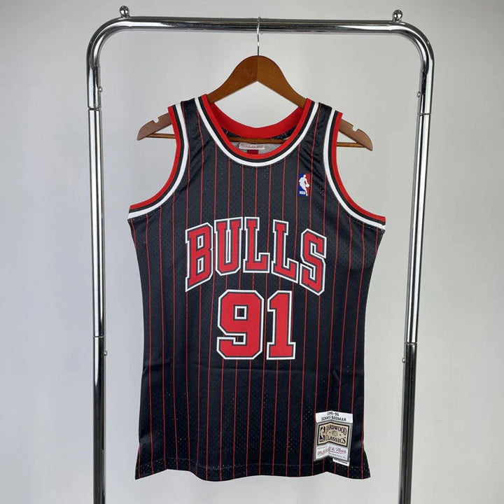 Chicago Bulls Retro Jersey – Mitchell & Ness 95/96 Scottie Pippen (Black)