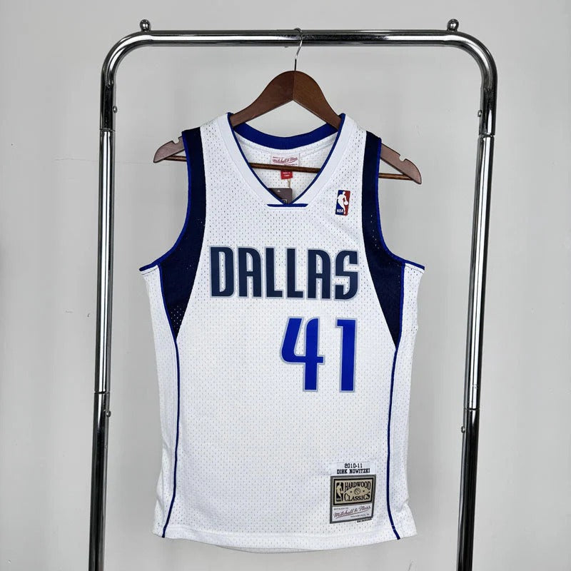 Dallas Mavericks Retro Jersey – Mitchell & Ness 10/11 Dirk Nowitzki