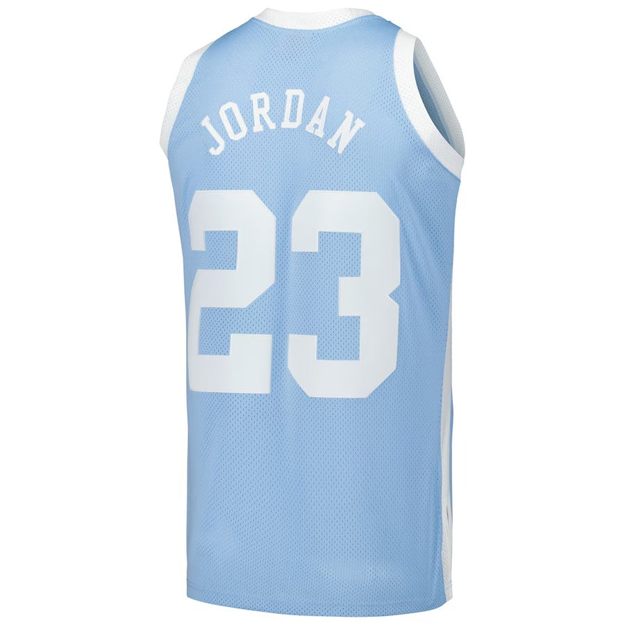 North Carolina Retro Jersey – Mitchell & Ness 83/84 Michael Jordan (Blue)