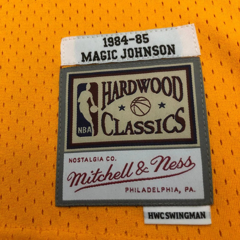 Lakers Retro Jersey – Mitchell & Ness 84/85 Magic Johnson (Yellow)