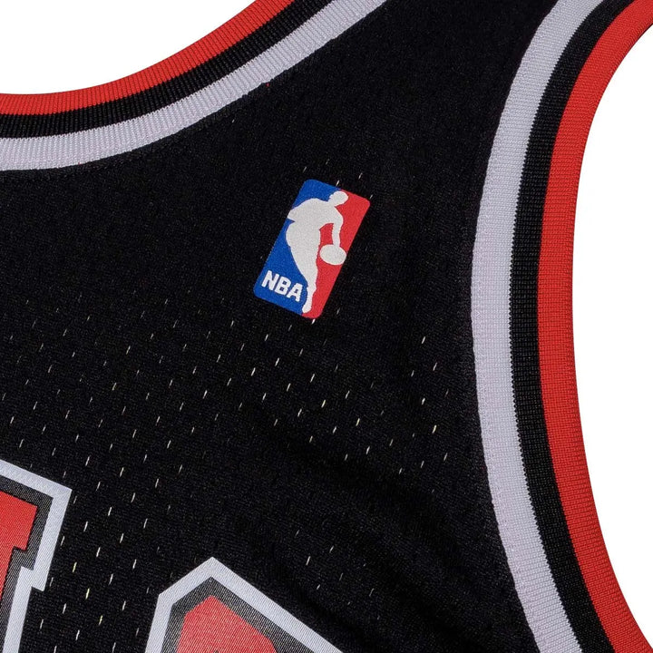 Chicago Bulls Retro Jersey – Mitchell & Ness 97/98 Dennis Rodman (Black)